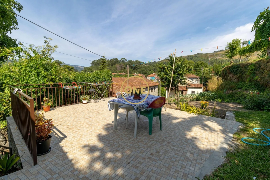 Moradia T3 para Venda em Rossas Foto 12