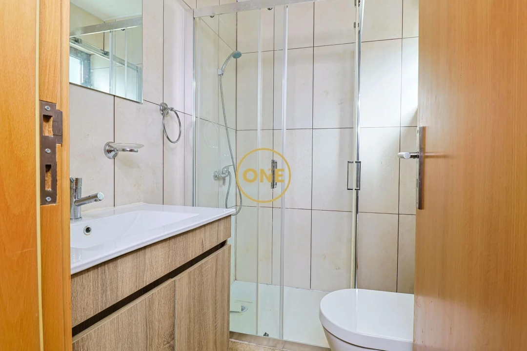 Moradia T3 para Venda em Rossas Foto 7