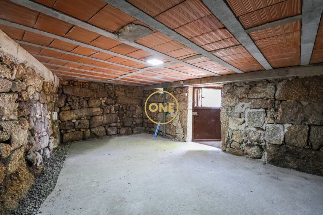 Moradia T3 para Venda em Rossas Foto 10