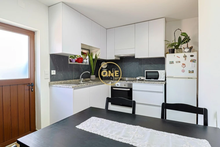 Moradia T3 para Venda em Rossas Foto 3