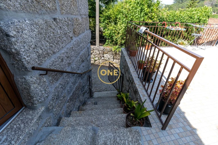 Moradia T3 para Venda em Rossas Foto 11