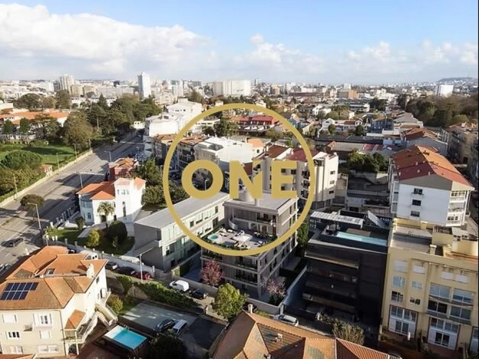 Apartamento T4 para Venda em Lordelo do Ouro e Massarelos Foto 2