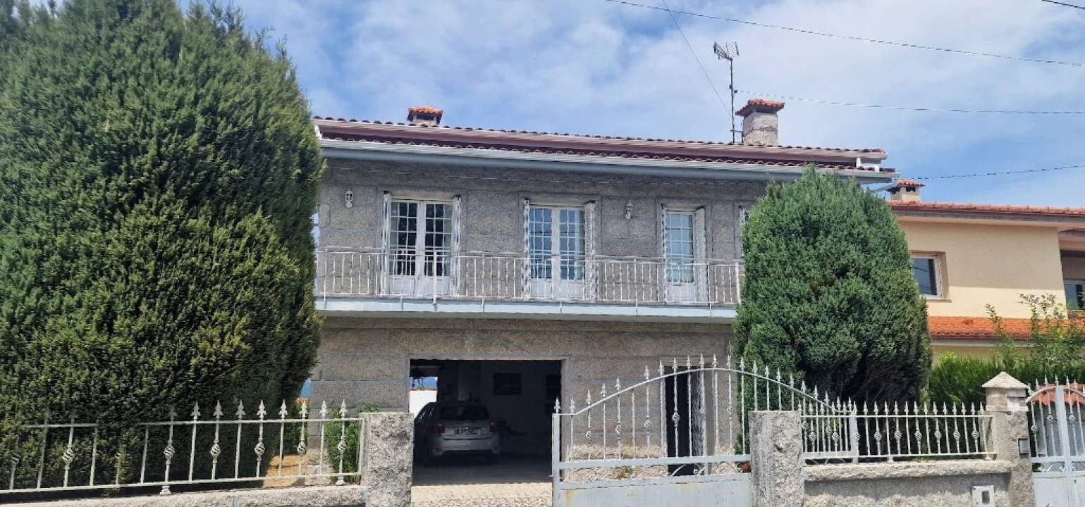 Moradia T4 para Venda em Tabuaças Foto 1