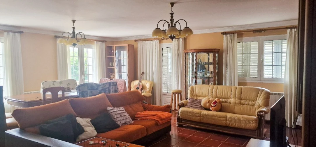 Moradia T4 para Venda em Tabuaças Foto 8