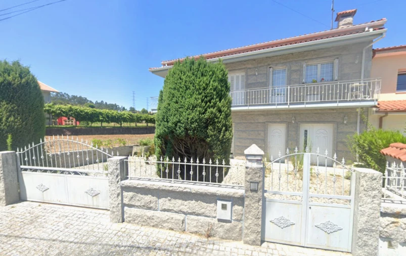 Moradia T4 para Venda em Tabuaças Foto 1