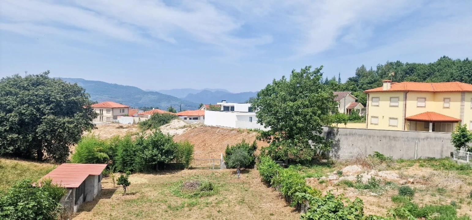 Moradia T4 para Venda em Tabuaças Foto 11