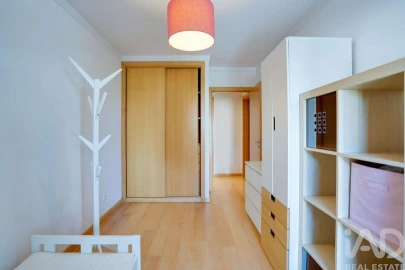 Apartamento T2 para Arrendamento em Olivais