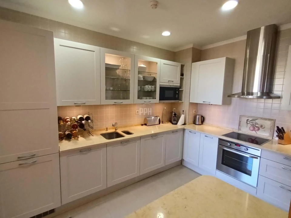 Apartamento T2 para Venda em Quarteira Foto 6