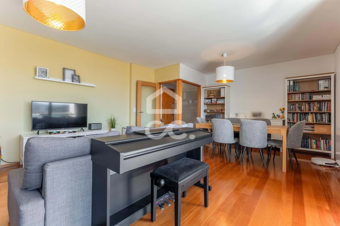 Apartamento T2 para Venda em Vila Nova da Telha Foto 4