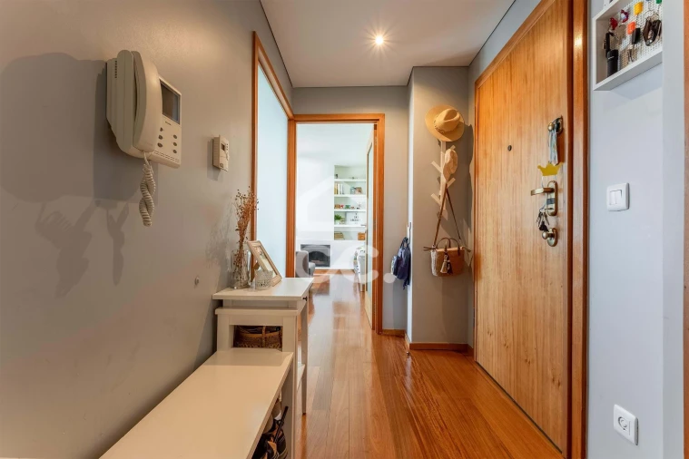 Apartamento T2 para Venda em Vila Nova da Telha Foto 6