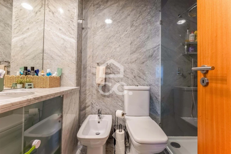 Apartamento T2 para Venda em Vila Nova da Telha Foto 13