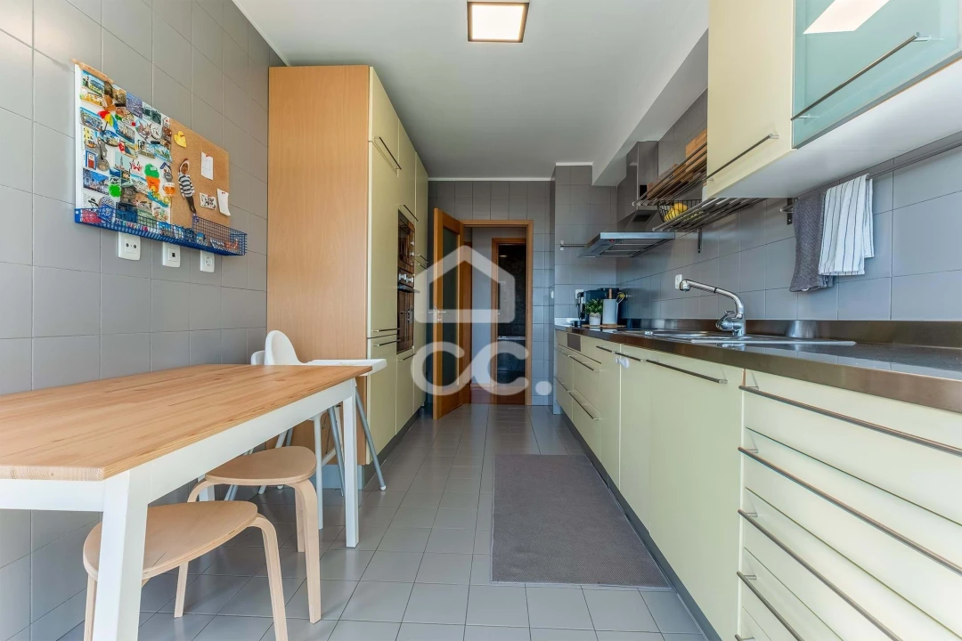 Apartamento T2 para Venda em Vila Nova da Telha Foto 9