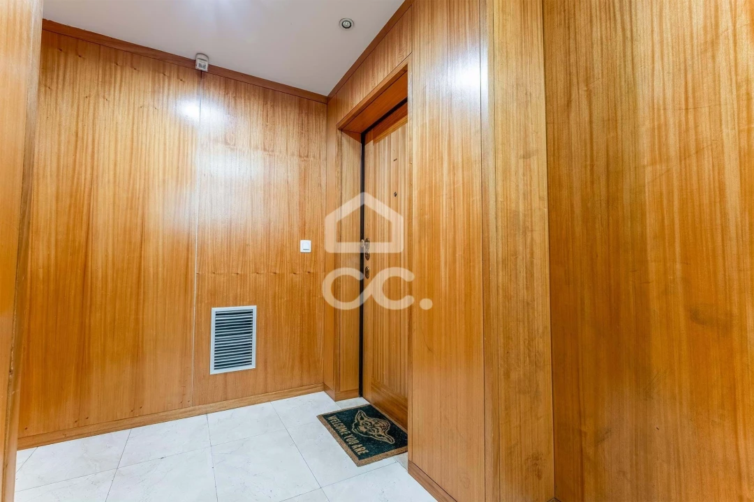 Apartamento T2 para Venda em Vila Nova da Telha Foto 17