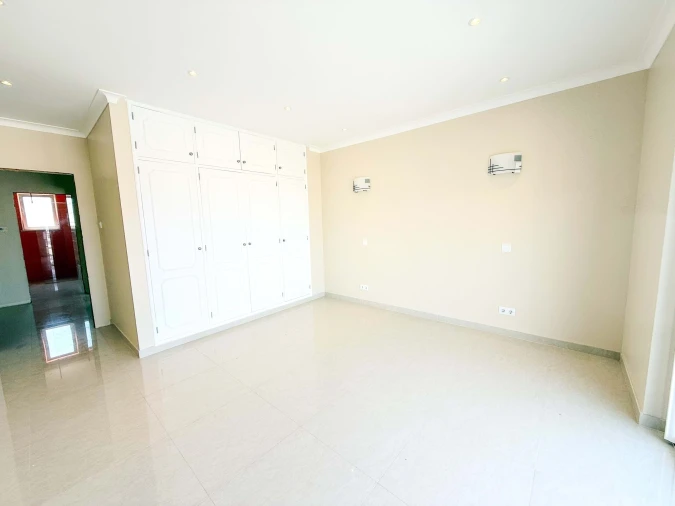Moradia T3 para Venda em Lagos (São Sebastião e Santa Maria) Foto 13
