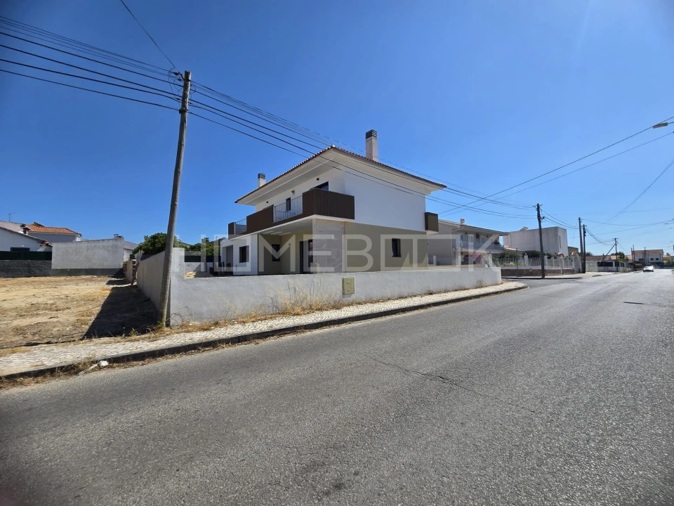 Moradia T4 para Venda em Azeitão (São Lourenço e São Simão) Foto 29