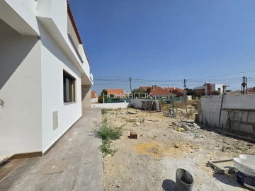 Moradia T4 para Venda em Azeitão (São Lourenço e São Simão)