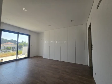 Moradia T4 para Venda em Azeitão (São Lourenço e São Simão)