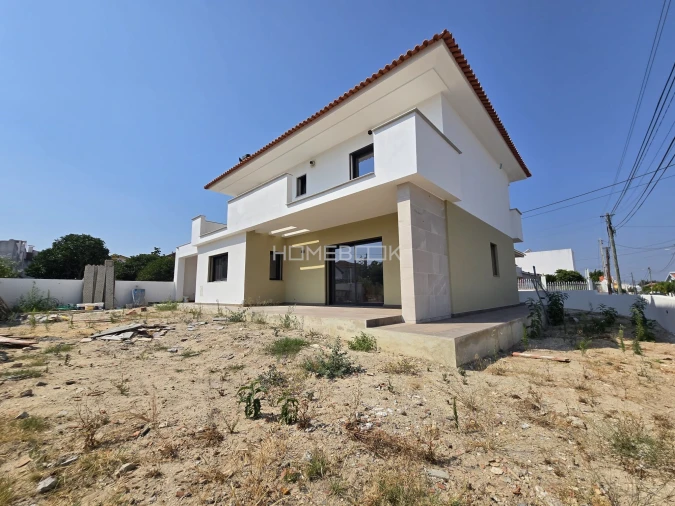 Moradia T4 para Venda em Azeitão (São Lourenço e São Simão) Foto 15