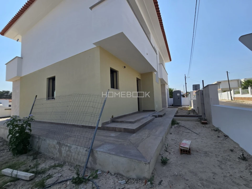 Moradia T4 para Venda em Azeitão (São Lourenço e São Simão) Foto 11
