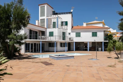 Moradia T5 para Venda em Castro Marim