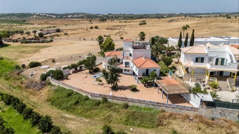 Moradia T5 para Venda em Castro Marim