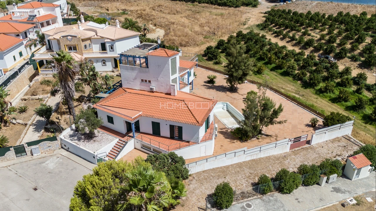 Moradia T5 para Venda em Castro Marim Foto 11