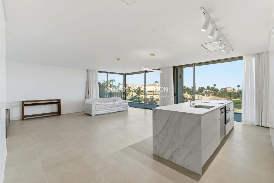 Apartamento T3 para Venda em Lagoa e Carvoeiro Foto 2