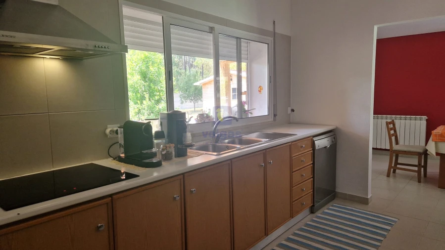 Moradia T3 para Venda em Maceira Foto 8