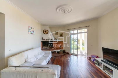 Moradia T4 para Venda em Funchal (Santa Maria Maior)