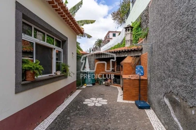 Moradia T4 para Venda em Funchal (Santa Maria Maior)