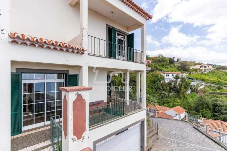 Moradia T4 para Venda em Funchal (Santa Maria Maior) Foto 5