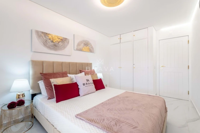 Apartamento T2 para Venda em Albufeira e Olhos de Água Foto 10