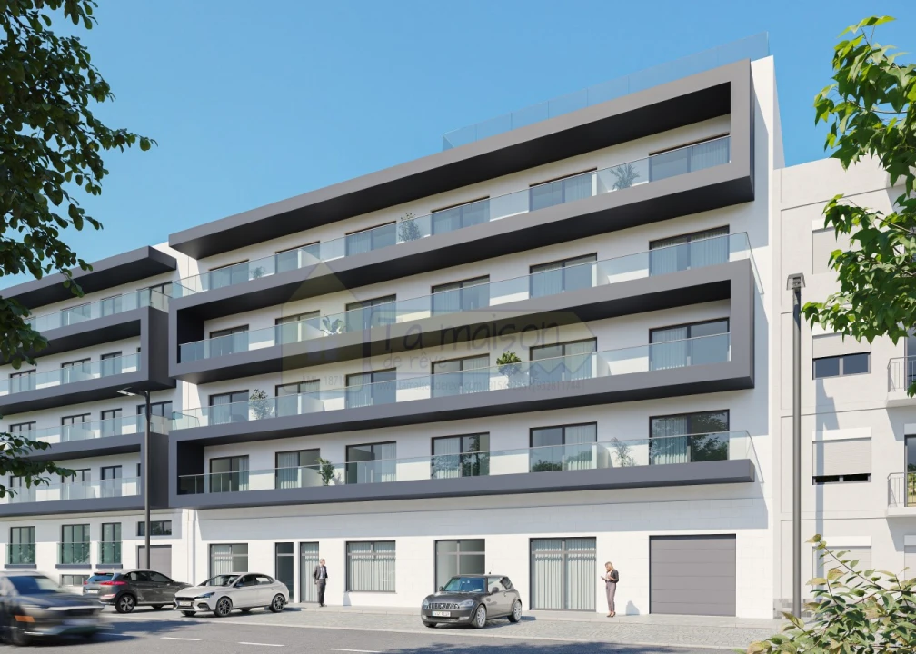 Apartamento T1 para Venda em Quelfes Foto 1