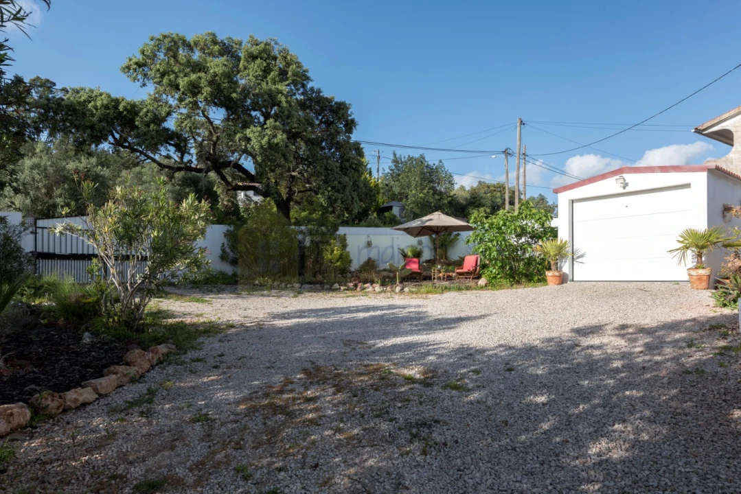 Moradia T4 para Venda em Salir Foto 8