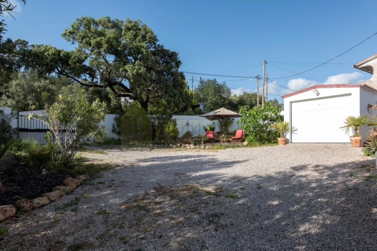 Moradia T4 para Venda em Salir Foto 8