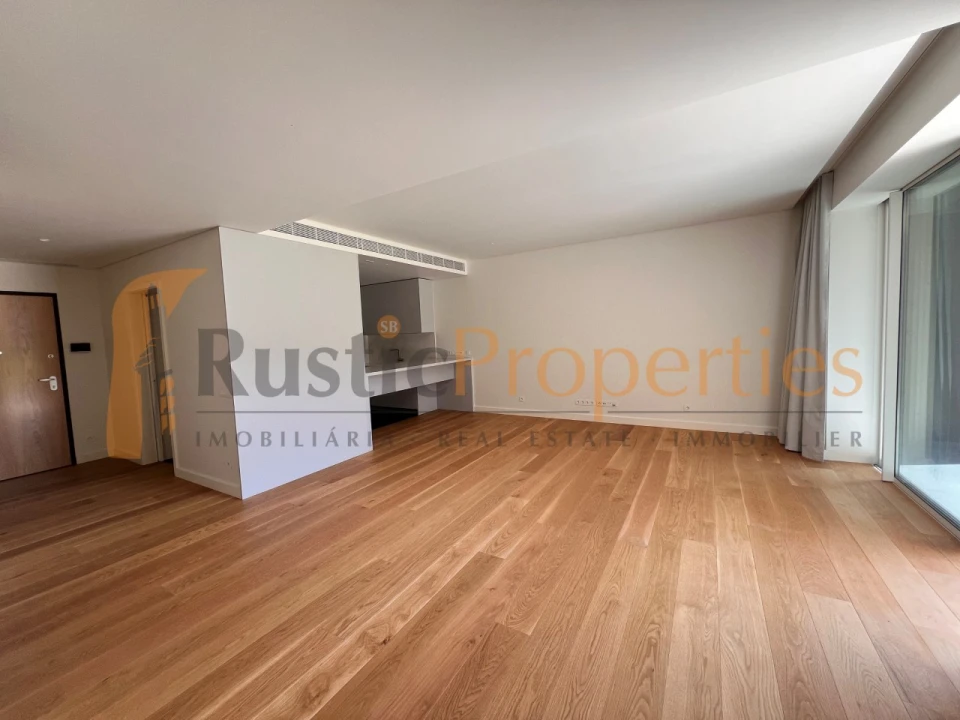 Apartamento T2 para Venda em Quarteira Foto 7