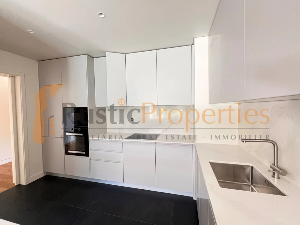 Apartamento T2 para Venda em Quarteira Foto 10