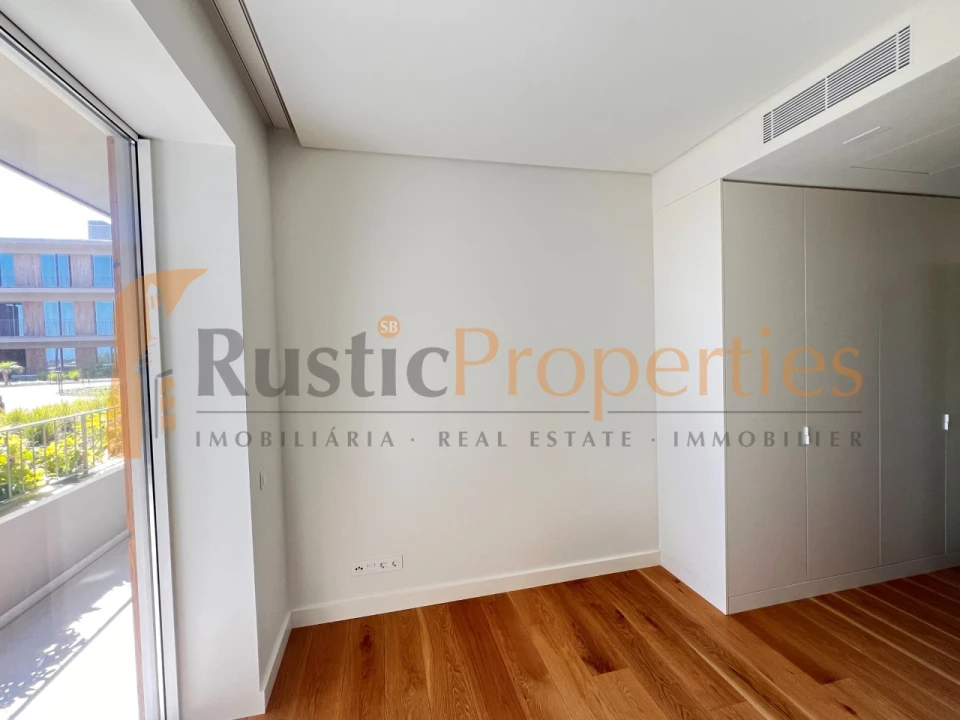Apartamento T2 para Venda em Quarteira Foto 12