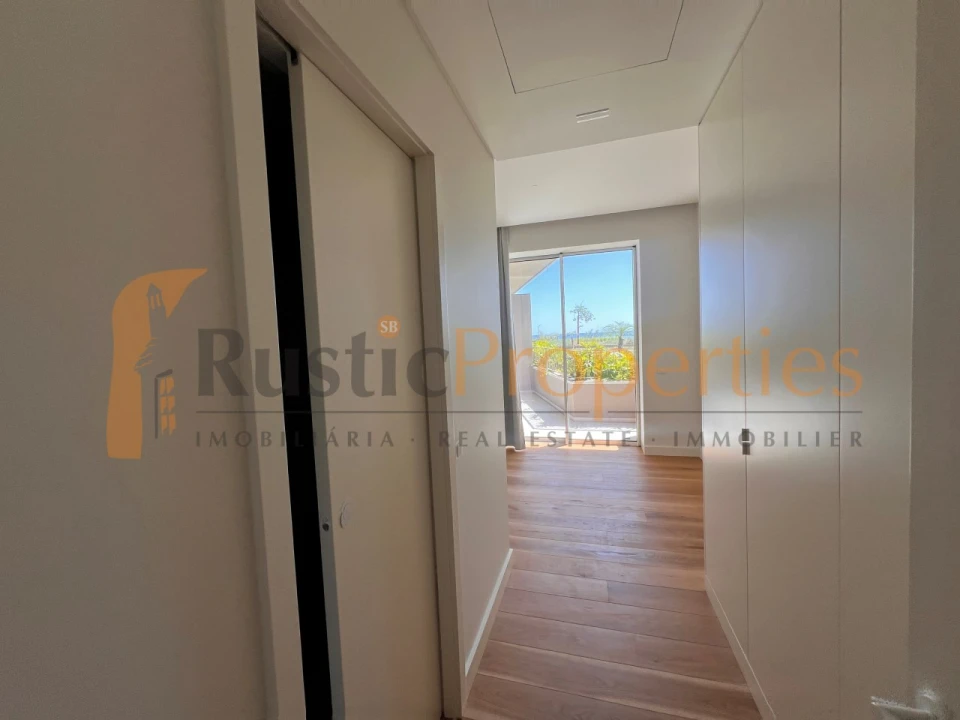 Apartamento T2 para Venda em Quarteira Foto 14