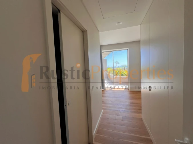 Apartamento T2 para Venda em Quarteira Foto 14