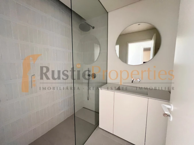 Apartamento T2 para Venda em Quarteira Foto 17