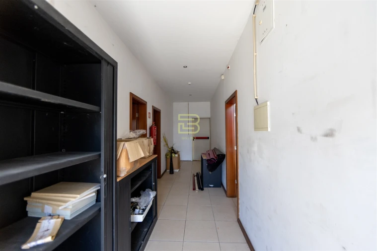 Armazém para Arrendamento em Ermesinde Foto 17