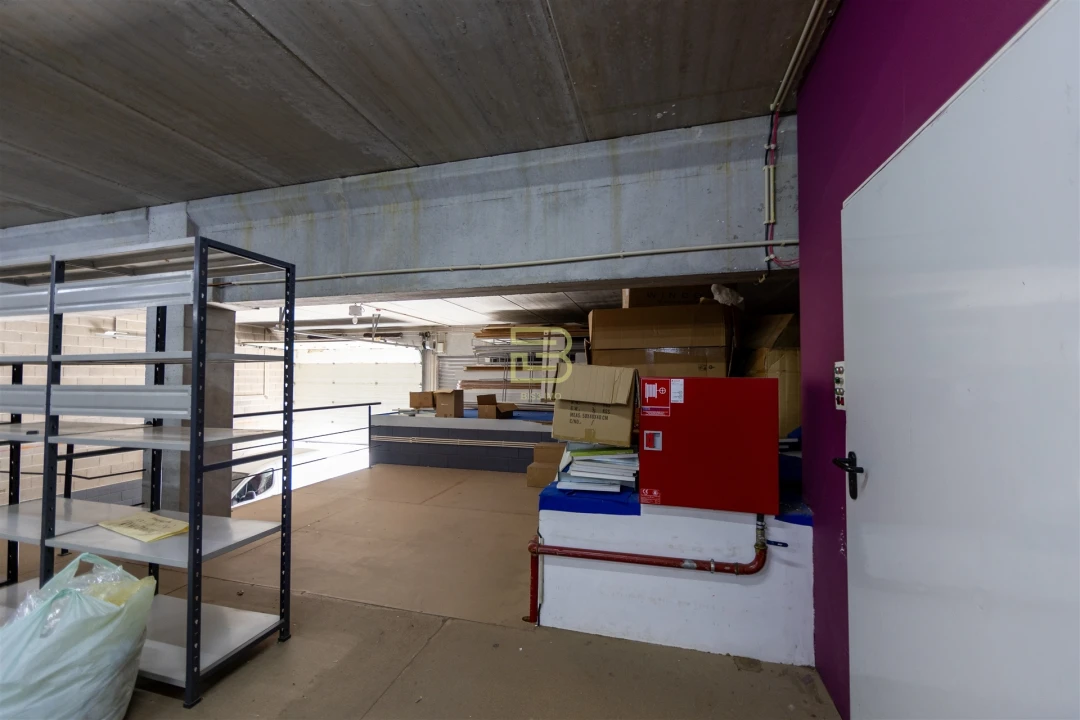 Armazém para Arrendamento em Ermesinde Foto 8