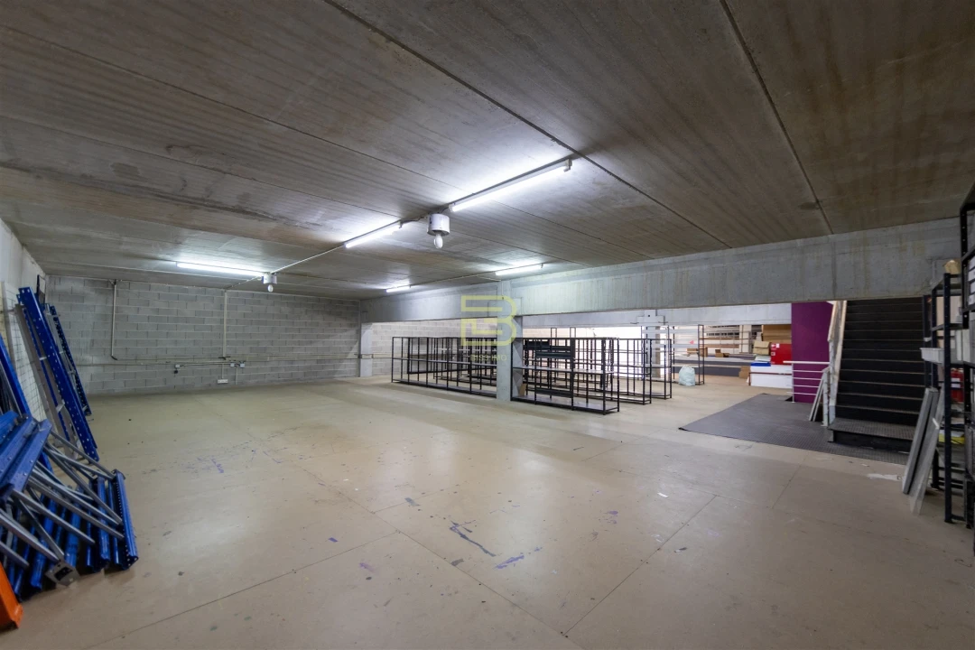 Armazém para Arrendamento em Ermesinde Foto 3