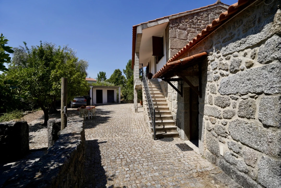 Moradia T3 para Venda em Vale de Prazeres e Mata da Rainha Foto 5