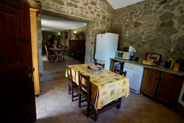 Moradia T3 para Venda em Vale de Prazeres e Mata da Rainha Foto 10