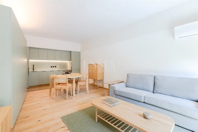 Apartamento T1 para Arrendamento em Cedofeita, Santo Ildefonso, Sé, Miragaia, São Nicolau e Vitória