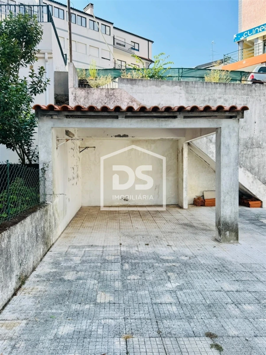 Moradia T4 para Venda em Guarda Foto 8