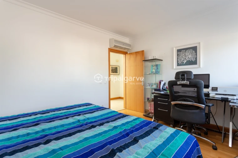 Moradia T4 para Venda em Albufeira e Olhos de Água Foto 17