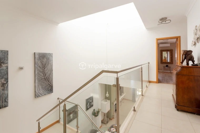 Moradia T4 para Venda em Albufeira e Olhos de Água Foto 8